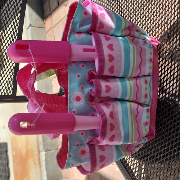 Melissa and Doug gardening tote - Picture 5 of 8